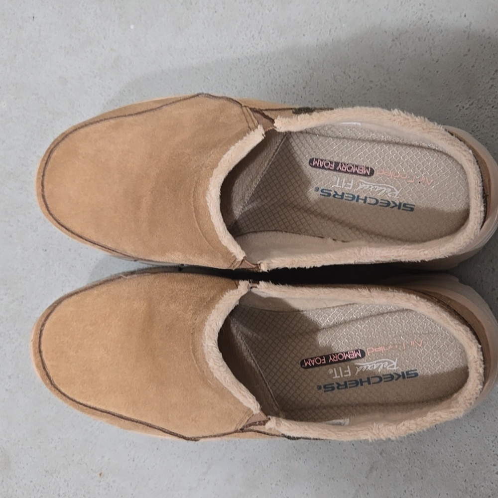 Skechers Clogs - Picture 2 of 10